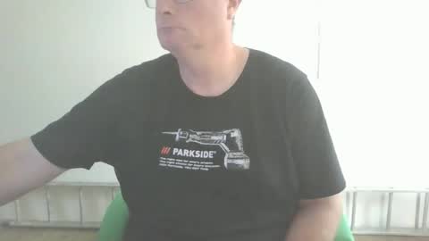 Snapshot of lerase40 chatting on 18, 11, 2025 homquisgode online show from 18, 11, 2025