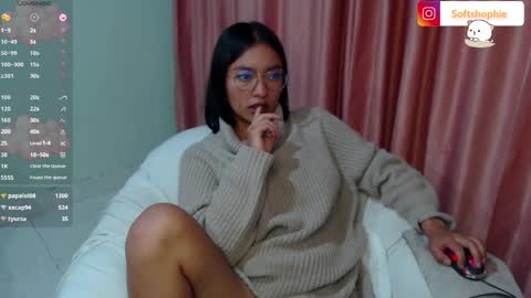 Snapshot of leslie__anderson chatting on 8, 3, 2025 Leslie online show from 8, 3, 2025