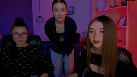 leslie_bird online show from 7, 1, 2026