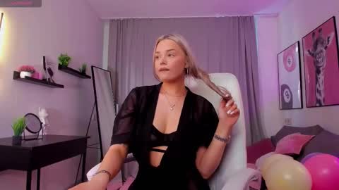 Snapshot of leslie_caronn chatting on 14, 1, 2026 Stacey online show from 14, 1, 2026