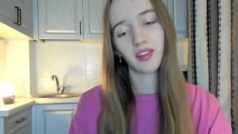  LESLIE   online show from 17, 11, 2025