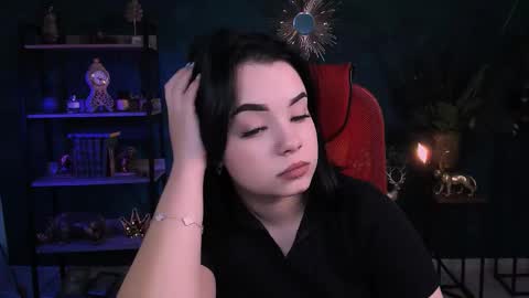 LeslieRowe online show from 10, 10, 2025