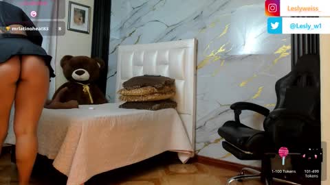 Snapshot of lesly_w chatting on 28, 2, 2026 I am here from Monday to Friday from 730 am to 130 pm Colombia time and saturday from 500 am to 1000 am .... Soon Blue page online show from 28, 2, 2026