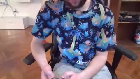 Snapshot of lestaro chatting on 1, 2, 2026 neoglo online show from 1, 2, 2026