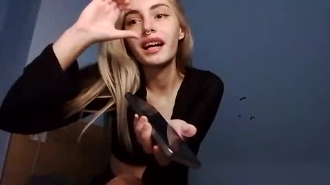 lesyawhite online show from 2, 11, 2025