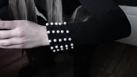 lesys online show from 2, 2, 2026