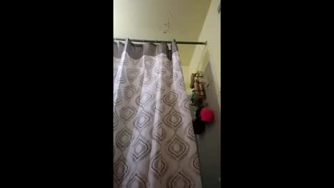 letmewetyoirpantiies online show from 5, 2, 2026