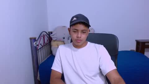 Snapshot of levii_7 chatting on 15, 10, 2025      0600AM-1200PM - online show from 15, 10, 2025