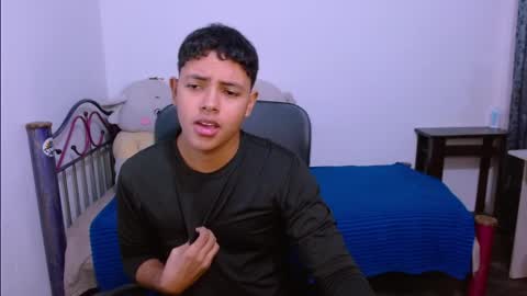 Snapshot of levii_7 chatting on 18, 10, 2025      0600AM-1200PM - online show from 18, 10, 2025