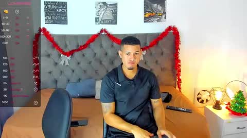 Snapshot of lewishamiltom chatting on 14, 12, 2024 lewis online show from 14, 12, 2024