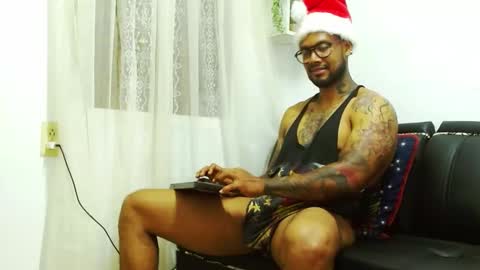 Lewis Strong online show from 25, 12, 2024