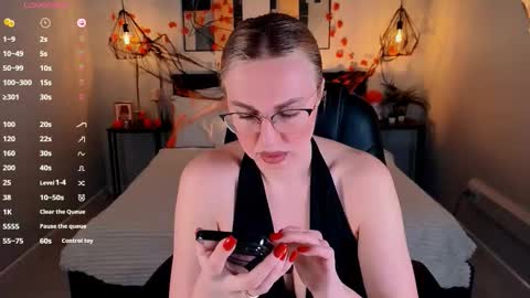Snapshot of lexi_terele chatting on 20, 11, 2025 Lexy - Follow me online show from 20, 11, 2025
