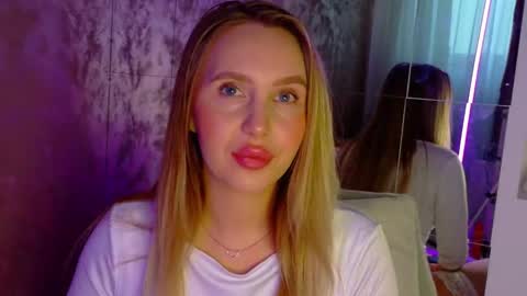 Snapshot of lexi_u_ chatting on 13, 11, 2025 LEXXY online show from 13, 11, 2025