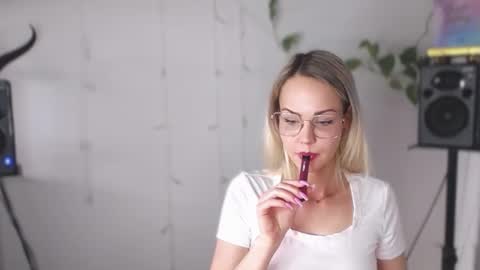 Snapshot of lexie_wild chatting on 7, 1, 2025 Lexie online show from 7, 1, 2025