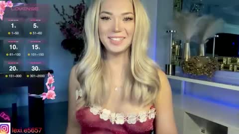 lexiesmith_ online show from 17, 2, 2025