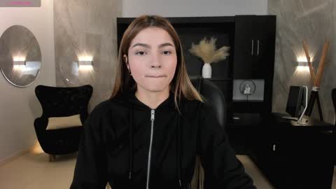 Lexie  online show from 30, 12, 2024