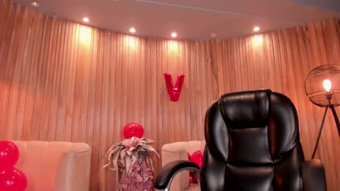 Lexie  online show from 14, 2, 2025