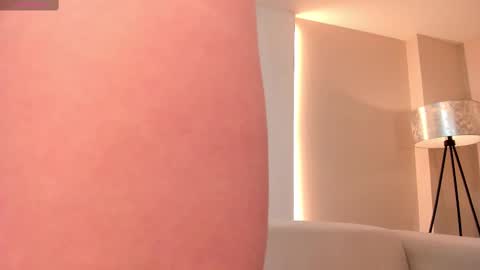 Lexie  online show from 15, 2, 2025