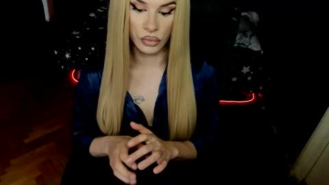 Snapshot of lexxymiss chatting on 15, 10, 2025 eva lexy you may call me Miss online show from 15, 10, 2025