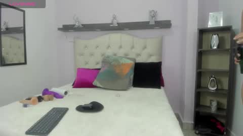 Snapshot of lexy_sexy_20 chatting on 13, 11, 2025 lexy_sexy_20 online show from 13, 11, 2025