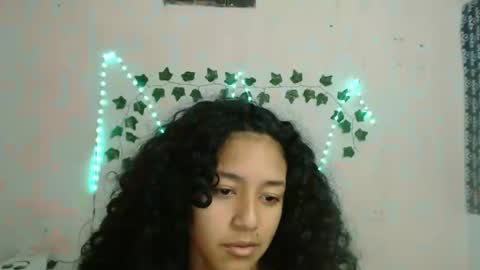 Snapshot of ley_blus1 chatting on 5, 1, 2025 lolita online show from 5, 1, 2025