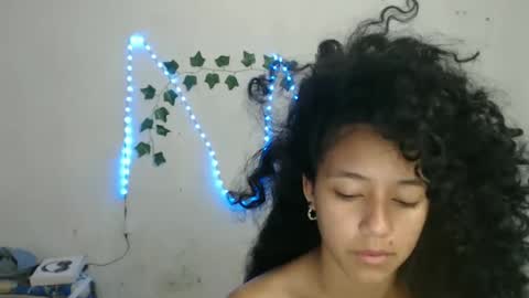 Snapshot of ley_blus1 chatting on 6, 1, 2025 lolita online show from 6, 1, 2025