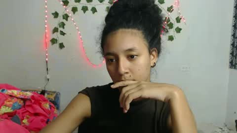 Snapshot of ley_blus1 chatting on 16, 1, 2025 lolita online show from 16, 1, 2025