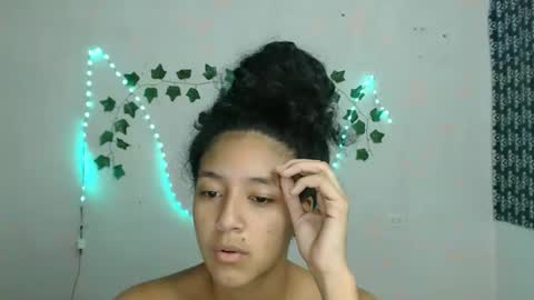 Snapshot of ley_blus1 chatting on 18, 1, 2025 lolita online show from 18, 1, 2025