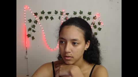 Snapshot of ley_blus1 chatting on 20, 1, 2025 lolita online show from 20, 1, 2025
