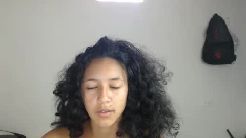 Snapshot of ley_blus1 chatting on 5, 2, 2025 lolita online show from 5, 2, 2025