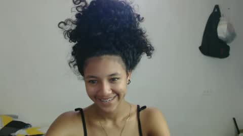 Snapshot of ley_blus1 chatting on 24, 2, 2025 lolita online show from 24, 2, 2025