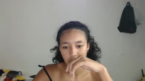 Snapshot of ley_blus1 chatting on 6, 3, 2025 lolita online show from 6, 3, 2025