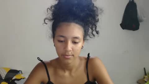 Snapshot of ley_blus1 chatting on 7, 3, 2025 lolita online show from 7, 3, 2025