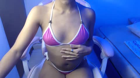 Snapshot of ley_blus1 chatting on 11, 9, 2025 lolita online show from 11, 9, 2025