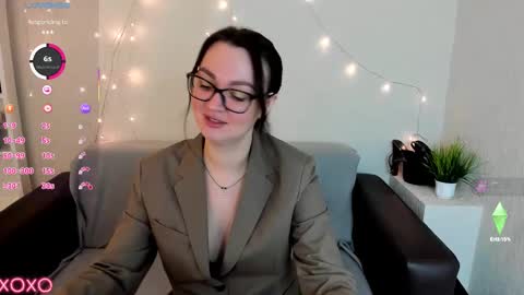 Leya online show from 9, 9, 2025