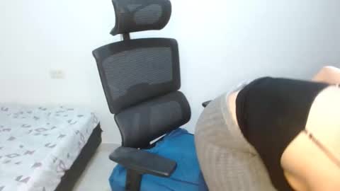 Snapshot of leydy_day chatting on 27, 11, 2025 leydy_day online show from 27, 11, 2025