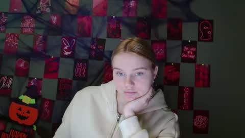 Leyla online show from 30, 10, 2025