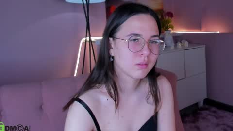 leylamirage online show from 11, 3, 2026