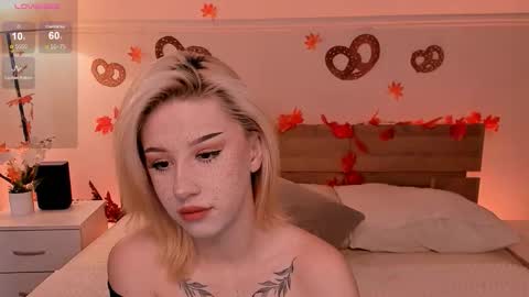 Snapshot of lezy_liza chatting on 19, 9, 2025 Lisa online show from 19, 9, 2025