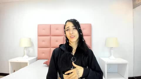 Snapshot of lhiamfitt chatting on 22, 1, 2025 lhiamfitt online show from 22, 1, 2025