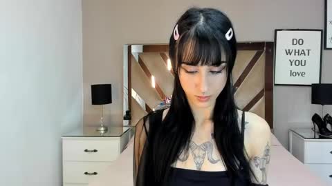 Snapshot of lhiamfitt chatting on 1, 2, 2025 lhiamfitt online show from 1, 2, 2025