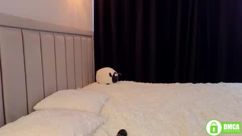 Lia  online show from 8, 10, 2025