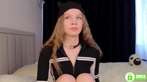 Lia  online show from 10, 10, 2025