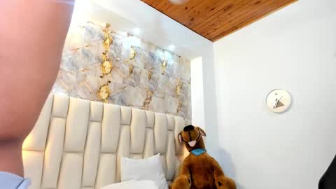 lia_mariana online show from 2, 3, 2026