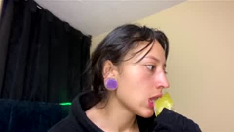 Little Queen Lia  online show from 11, 2, 2026