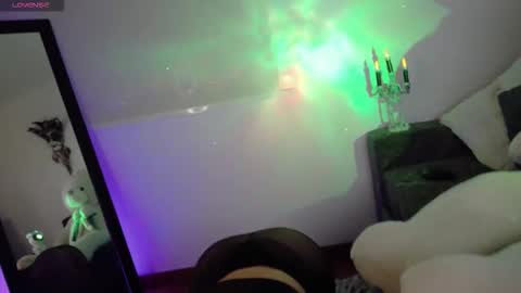 Lia online show from 17, 10, 2025