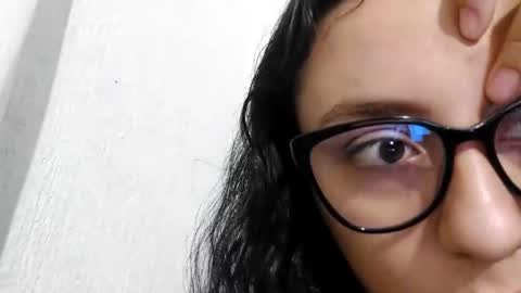 Snapshot of liaa_cute_ chatting on 17, 12, 2024 lia online show from 17, 12, 2024