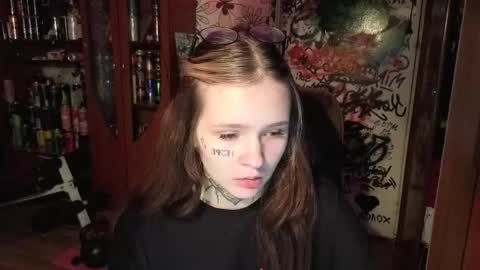 Snapshot of liaaa_li chatting on 18, 10, 2025 liaaa_li online show from 18, 10, 2025