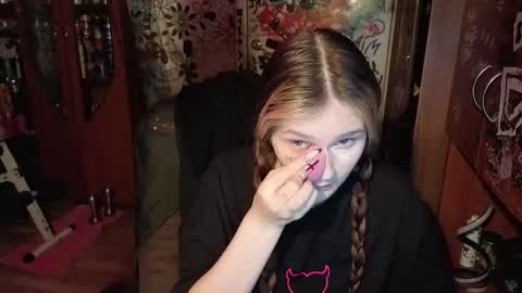 Snapshot of liaaa_li chatting on 21, 10, 2025 liaaa_li online show from 21, 10, 2025