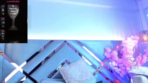 Snapshot of liaagener chatting on 24, 11, 2025 Liaa online show from 24, 11, 2025